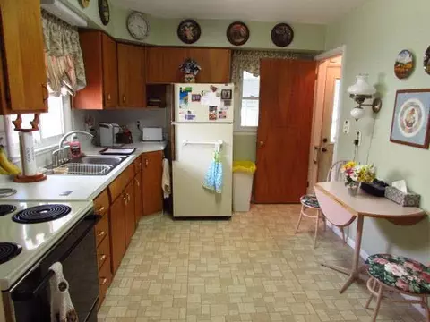 645 Commonwealth, Jackson, MI 49202 photo 7
