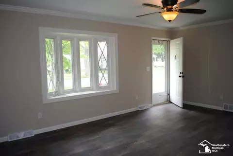 211 Toll, Monroe, MI 48162 photo 14