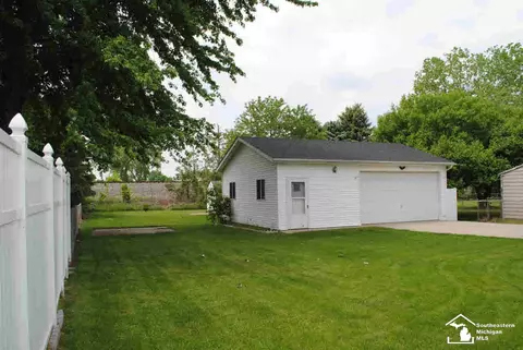 211 Toll, Monroe, MI 48162 photo 6
