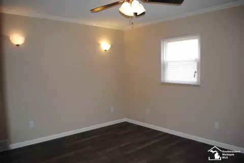 211 Toll, Monroe, MI 48162 photo 17