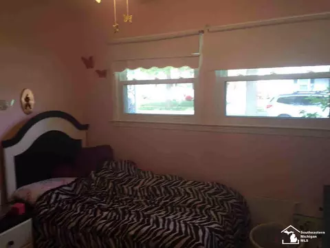 921 Jefferson, Monroe, MI 48161 photo 5