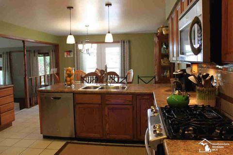 3187 N Custer, Monroe, MI 48162 photo 9