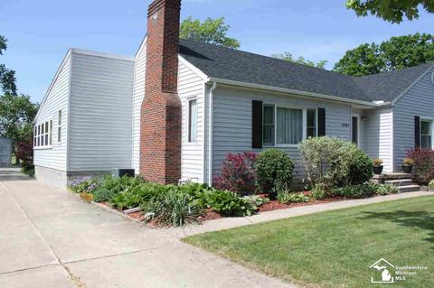 3187 N Custer, Monroe, MI 48162 photo 2