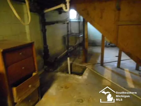 950 Waterloo, Monroe, MI 48161 photo 25