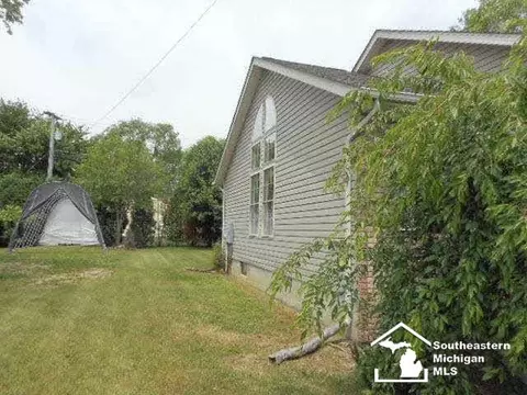950 Waterloo, Monroe, MI 48161 photo 4