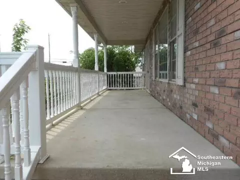 950 Waterloo, Monroe, MI 48161 photo 2