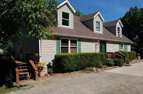 5901 Ridge, Jackson, MI 49201 photo 2