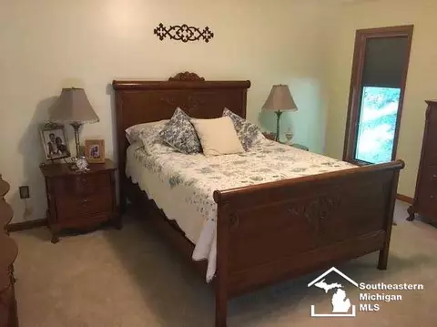 930 Donnalee, Monroe, MI 48162 photo 11