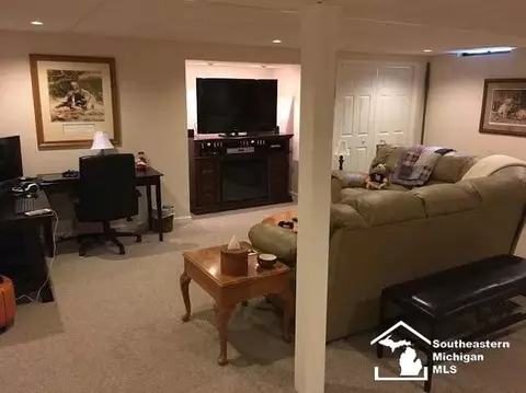 930 Donnalee, Monroe, MI 48162 photo 19