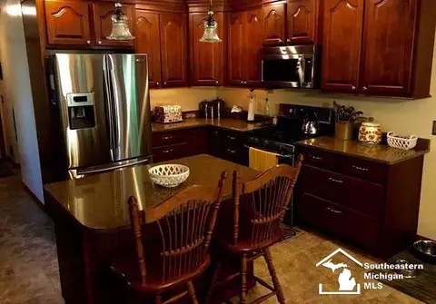 930 Donnalee, Monroe, MI 48162 photo 21