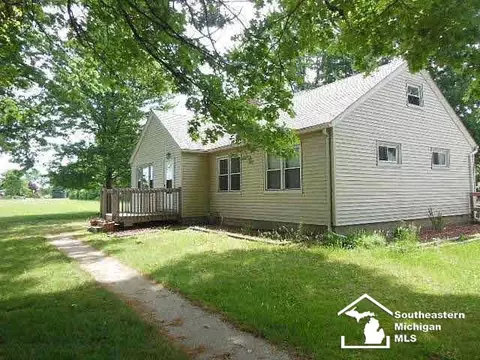 1719 Smith, Temperance, MI 48182 photo 2