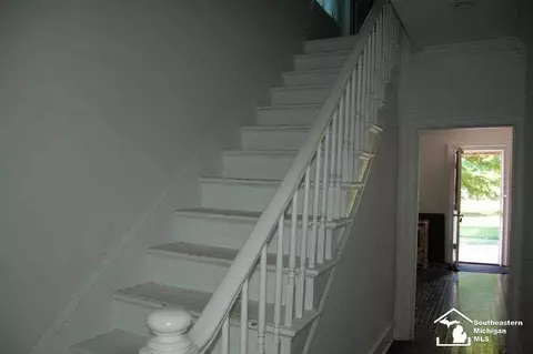 37 E Noble, Monroe, MI 48162 photo 8