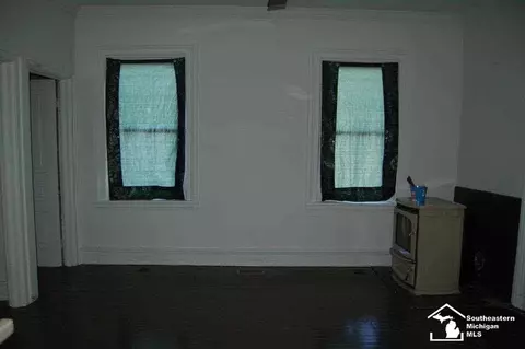 37 E Noble, Monroe, MI 48162 photo 10