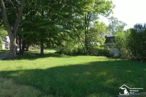 37 E Noble, Monroe, MI 48162 photo 5
