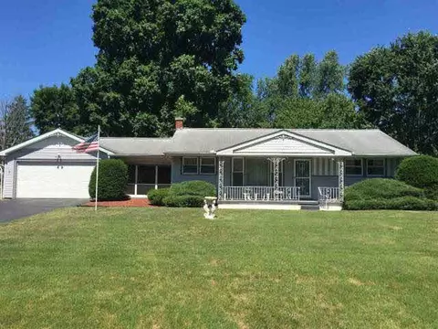 4210 Pinehurst, Jackson, MI 49203 photo 1