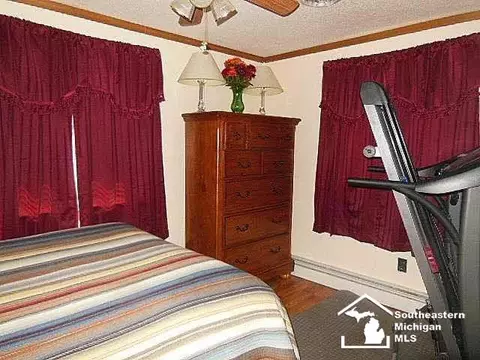 7494 Wilfred, Temperance, MI 48182 photo 23