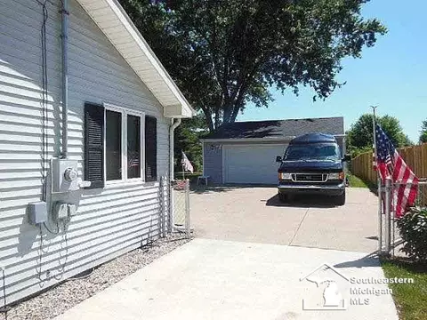 7494 Wilfred, Temperance, MI 48182 photo 3