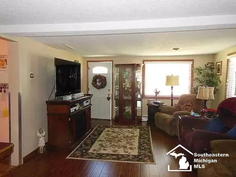7494 Wilfred, Temperance, MI 48182 photo 8