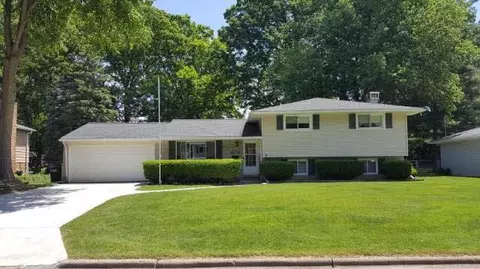 579 Christopher, Jackson, MI 49201 photo 1