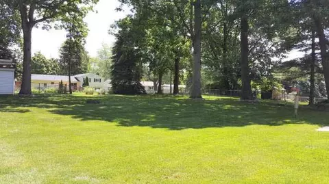 579 Christopher, Jackson, MI 49201 photo 4