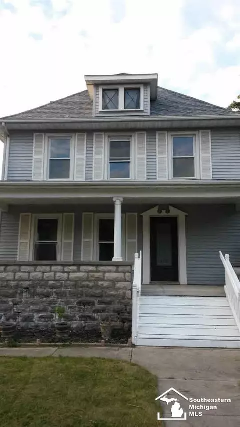 607 Elm, Monroe, MI 48162 photo 1