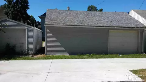607 Elm, Monroe, MI 48162 photo 2