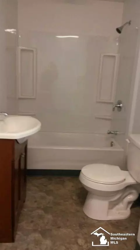 607 Elm, Monroe, MI 48162 photo 11