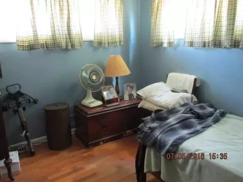2413 Maple, Jackson, MI 49203 photo 6