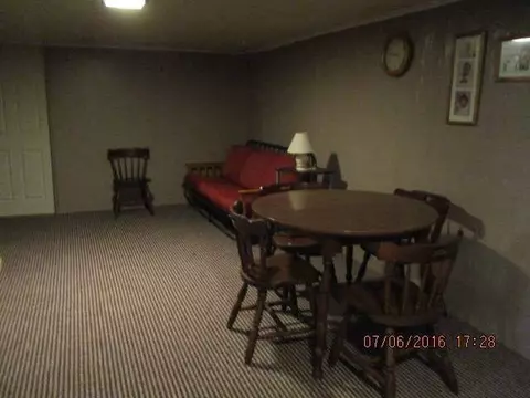 2413 Maple, Jackson, MI 49203 photo 8