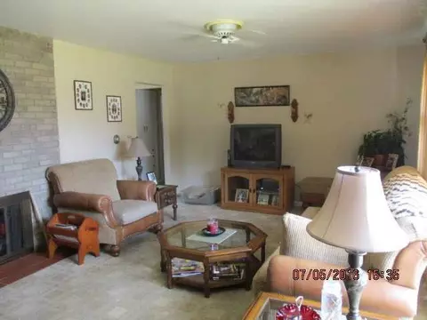 2413 Maple, Jackson, MI 49203 photo 7