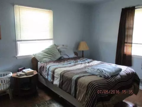 2413 Maple, Jackson, MI 49203 photo 5