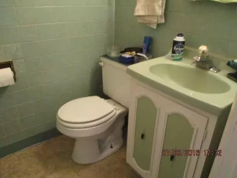 2413 Maple, Jackson, MI 49203 photo 11