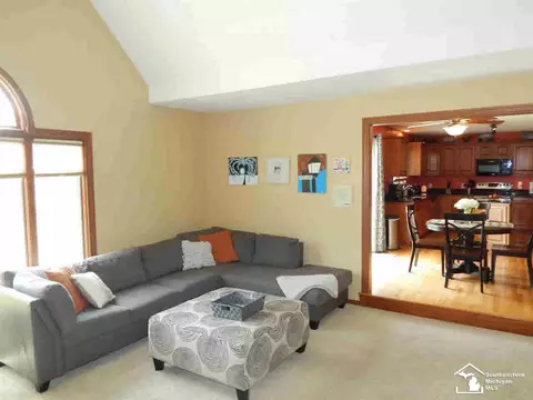 799 Wembley, Monroe, MI 48161 photo 8