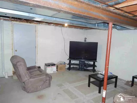 799 Wembley, Monroe, MI 48161 photo 15