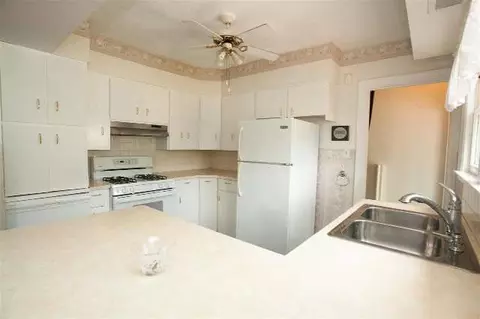 3160 Gregory, Jackson, MI 49202 photo 9