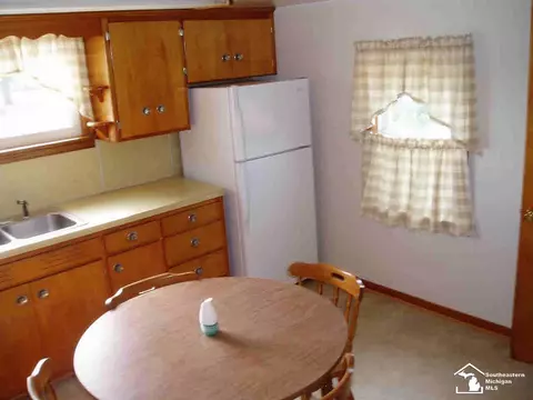691 Substation, Temperance, MI 48182 photo 13