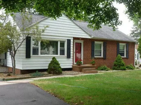 124 Sagamore, Jackson, MI 49203 photo 1