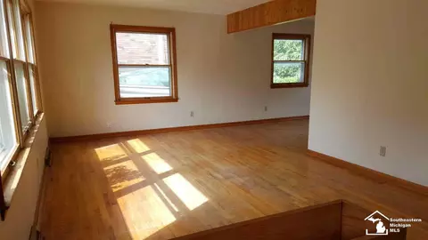 1208 Mccormick, Monroe, MI 48162 photo 2