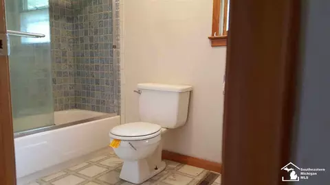 1208 Mccormick, Monroe, MI 48162 photo 6