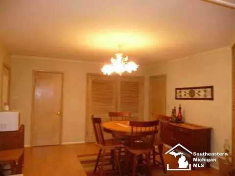 1191 Apache, Temperance, MI 48182 photo 18