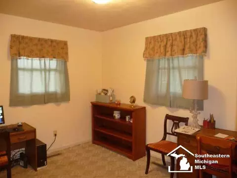 1191 Apache, Temperance, MI 48182 photo 14