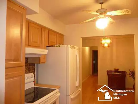 1191 Apache, Temperance, MI 48182 photo 19