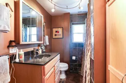 884 Bryant, Jackson, MI 49202 photo 5
