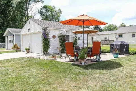 884 Bryant, Jackson, MI 49202 photo 18