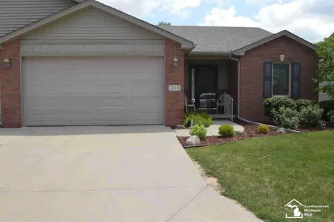 1876 Winding Mdws, Monroe, MI 48162 photo 1