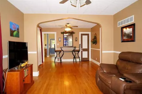 2519 Overhill, Jackson, MI 49203 photo 8