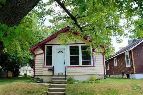2519 Overhill, Jackson, MI 49203 photo 2