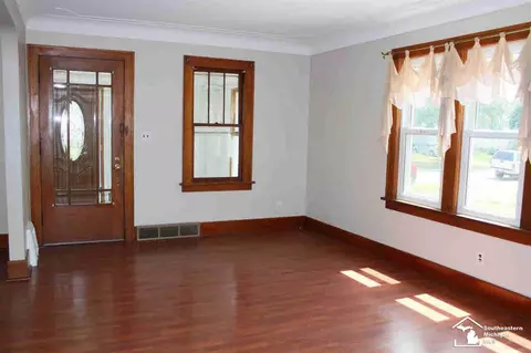 522 Toledo, Monroe, MI 48161 photo 9