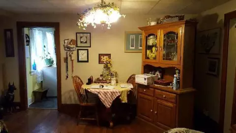 146 N Harvey, Jackson, MI 49201 photo 7