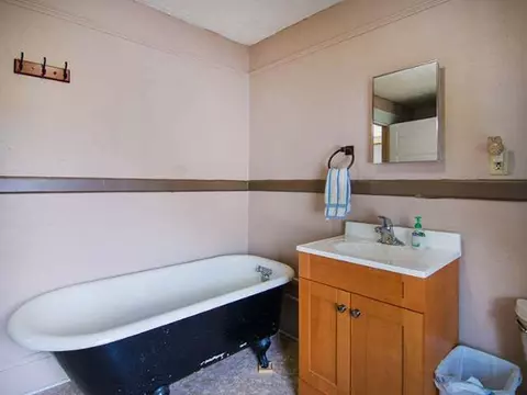 619 Webb, Jackson, MI 49202 photo 11